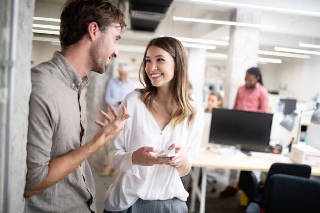 会社の先輩が好き 彼との距離がグッと縮まる恋愛5テクニック 恋愛up