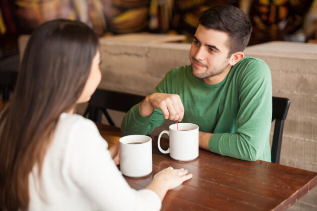 年下男性からのアプローチ どうしたらいい 迷ったときの対処法6つ 恋愛up