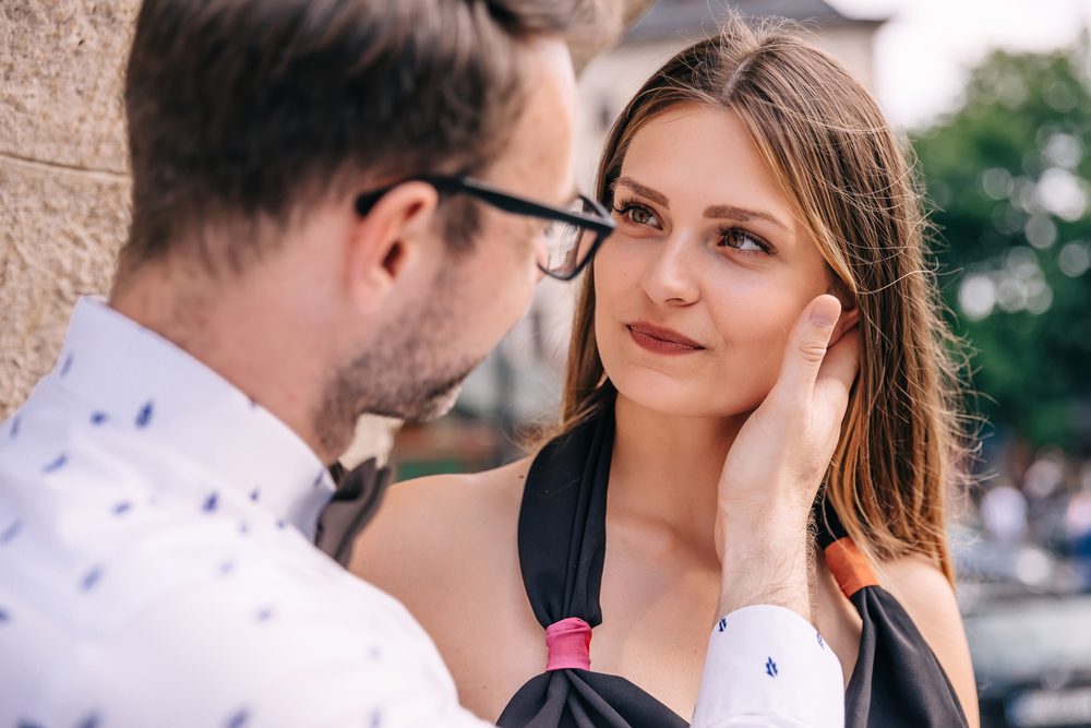 男がキスしたくなる瞬間 付き合ってない女にしちゃう時のシチュ6個 恋愛up